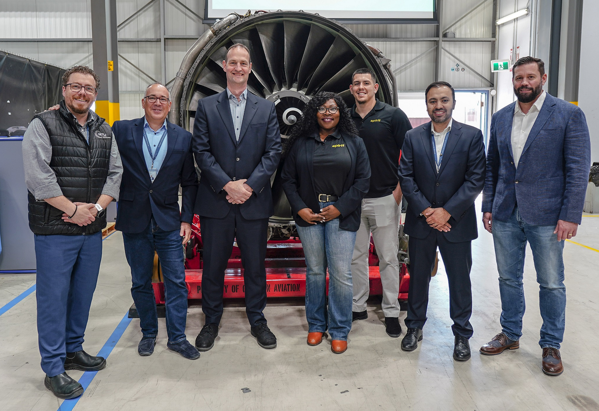 MTU Maintenance Canada 航空機 エンジン 額 ピン Engine repair powerhouse - MTU Aero Engines