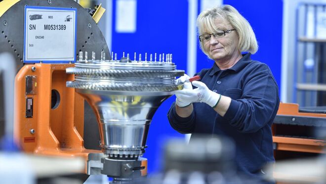 Assembly of the high pressure compressor (HPC) module