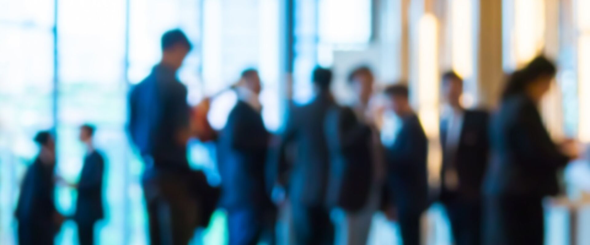 Abstract,Blur,Group,Of,People,In,Business,Meeting,,Professional,Corporate